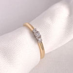 Bilde av Gull ring med diamanter totalt 0,08ct W/SI3