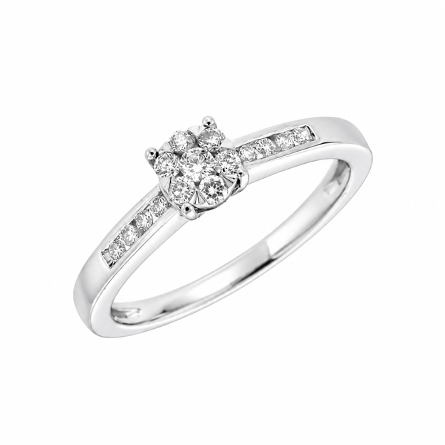 Hvitt gull rosettring med 15 diamanter totalt 0,21ct W/SI