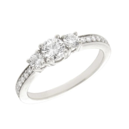 Hvitt gull ring med diamanter 0,62ct WP1 (senter 0,30ct)
