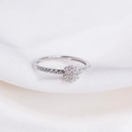 Ring hvitt gull med diamanter totalt 0,22ct TW/SI