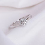 Hvitt gull ring rosett med diamanter totalt 0,22ct TW/SI