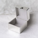 Min første tann lysblå forsølvet