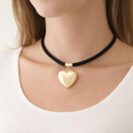 Forgylt sølv anheng hjerte med sort reim 41+5cm