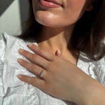 Gull ring med diamanter 0,62ct WP1 (senter 0,30ct)