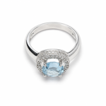Hvitt gull ring med diamanter 0,16ct TW/SI og lyseblå topas