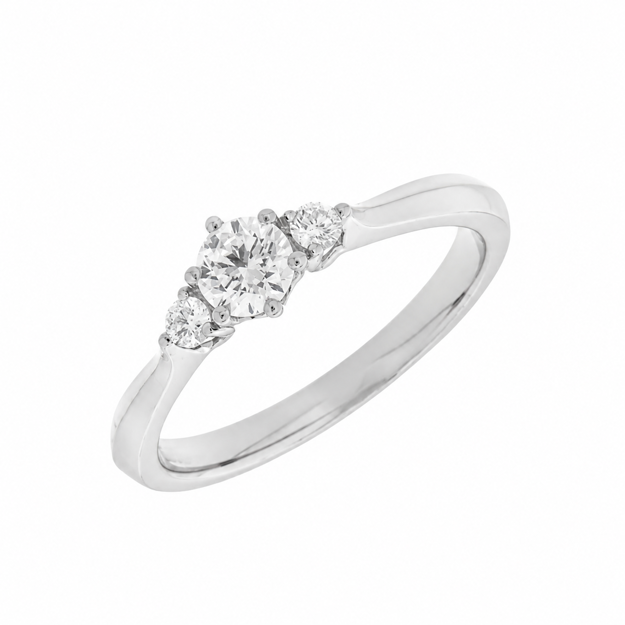 Hvitt gull ring med 3 diamanter 0,42ct W/SI3